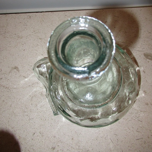 Pale Green Decanter and Stopper - Picture 3 of 8